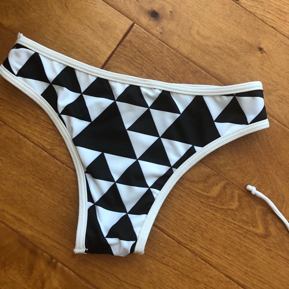 SOLD Mommy and me matching bikinis, lot of 5 items - Picture 8 of 8